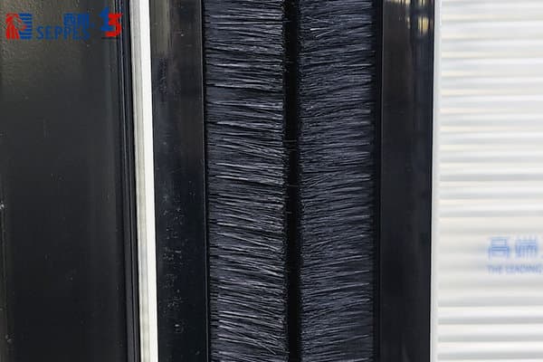 Dense Nylon Side Brushes